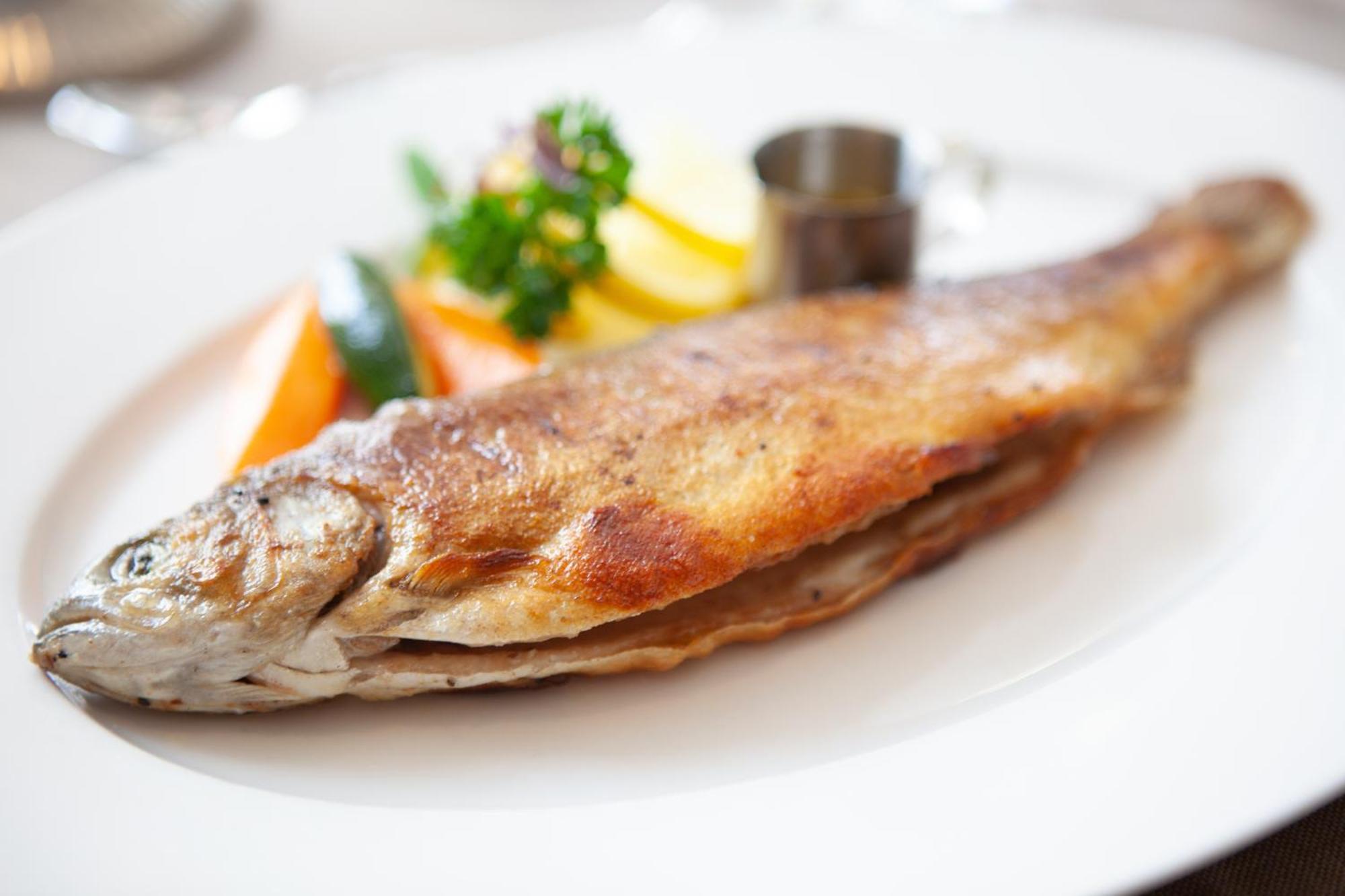 Weinhotel Restaurant Klostermuehle Ockfen ภายนอก รูปภาพ