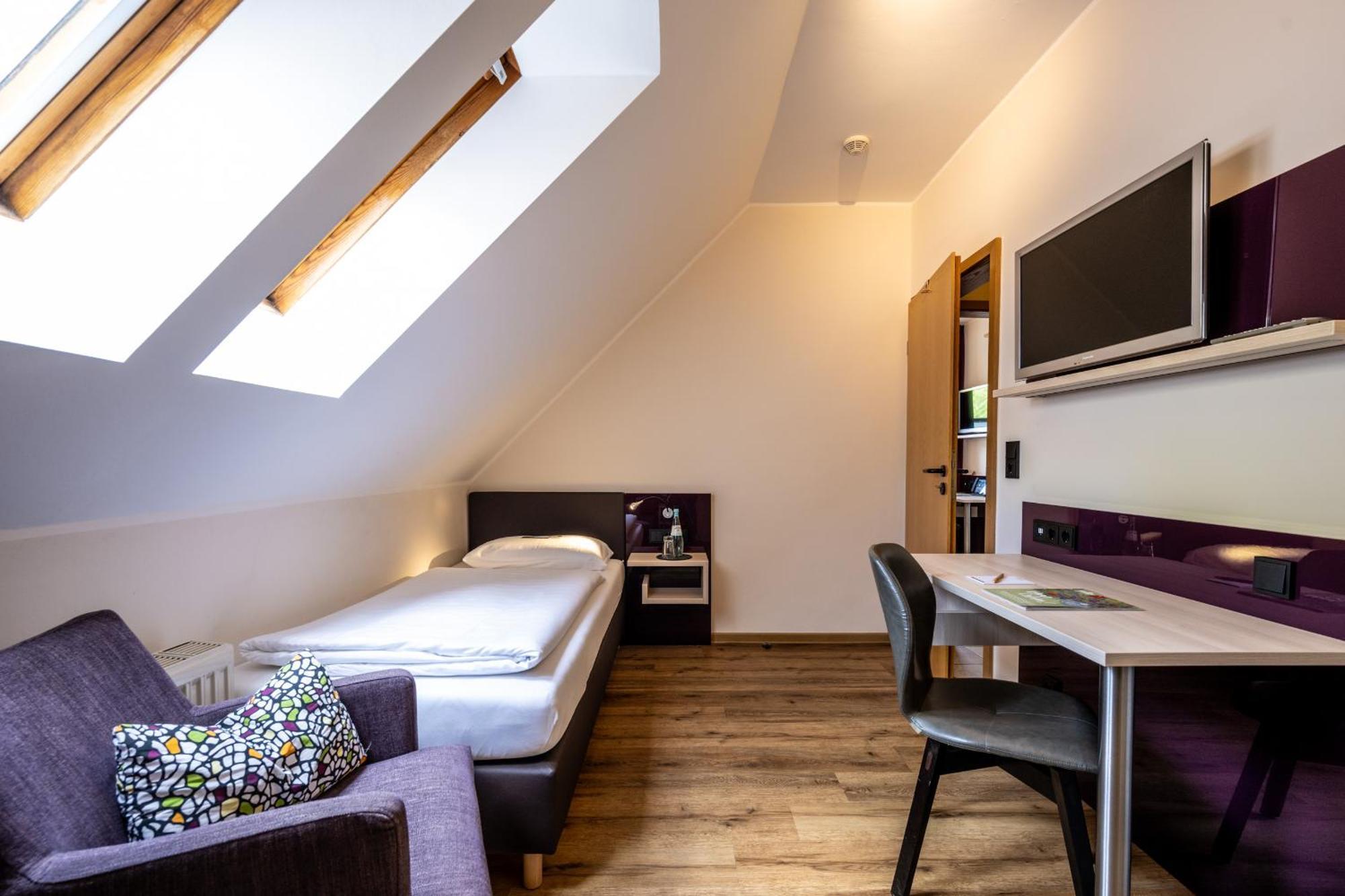 Weinhotel Restaurant Klostermuehle Ockfen ภายนอก รูปภาพ