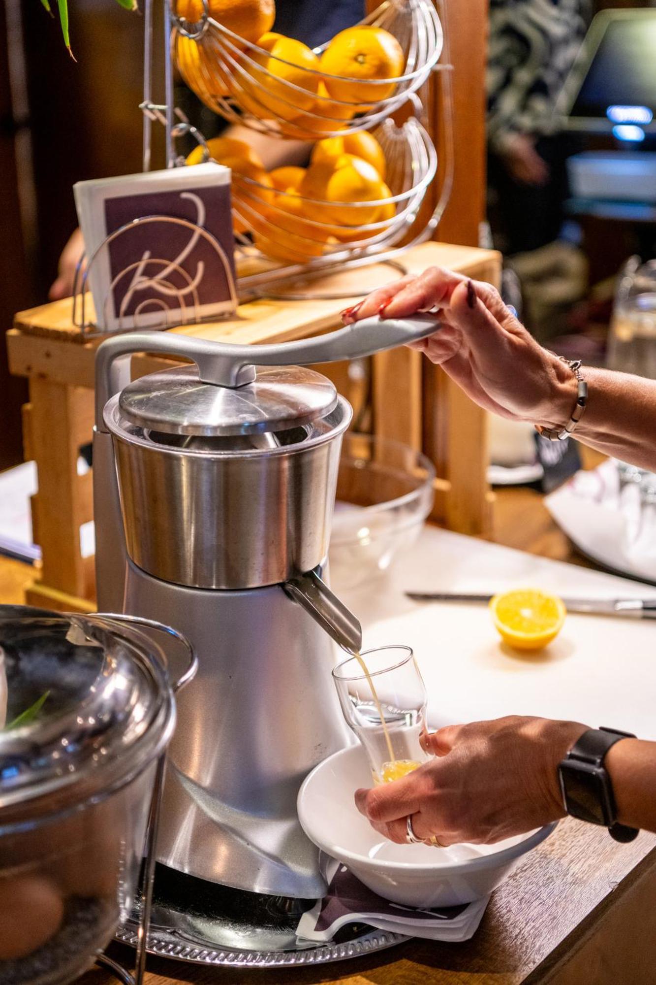 Weinhotel Restaurant Klostermuehle Ockfen ภายนอก รูปภาพ