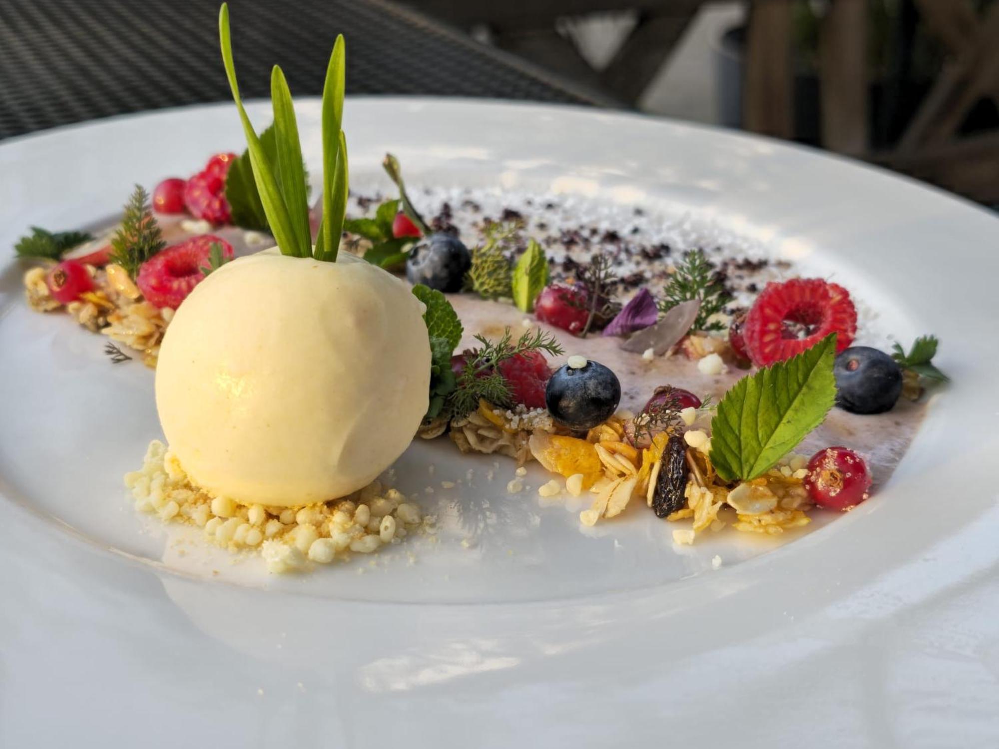 Weinhotel Restaurant Klostermuehle Ockfen ภายนอก รูปภาพ