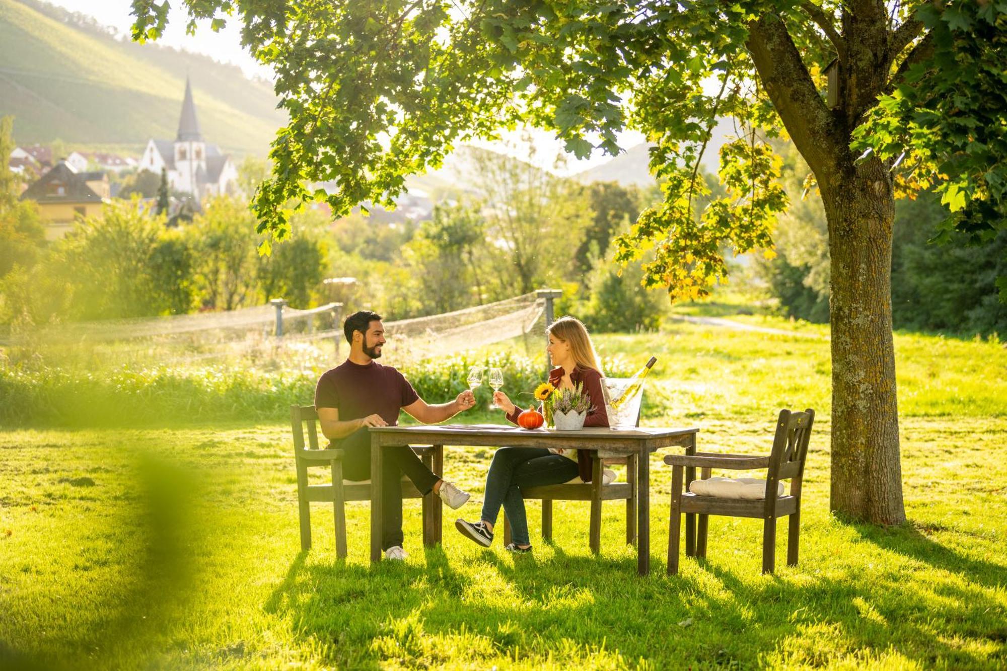 Weinhotel Restaurant Klostermuehle Ockfen ภายนอก รูปภาพ