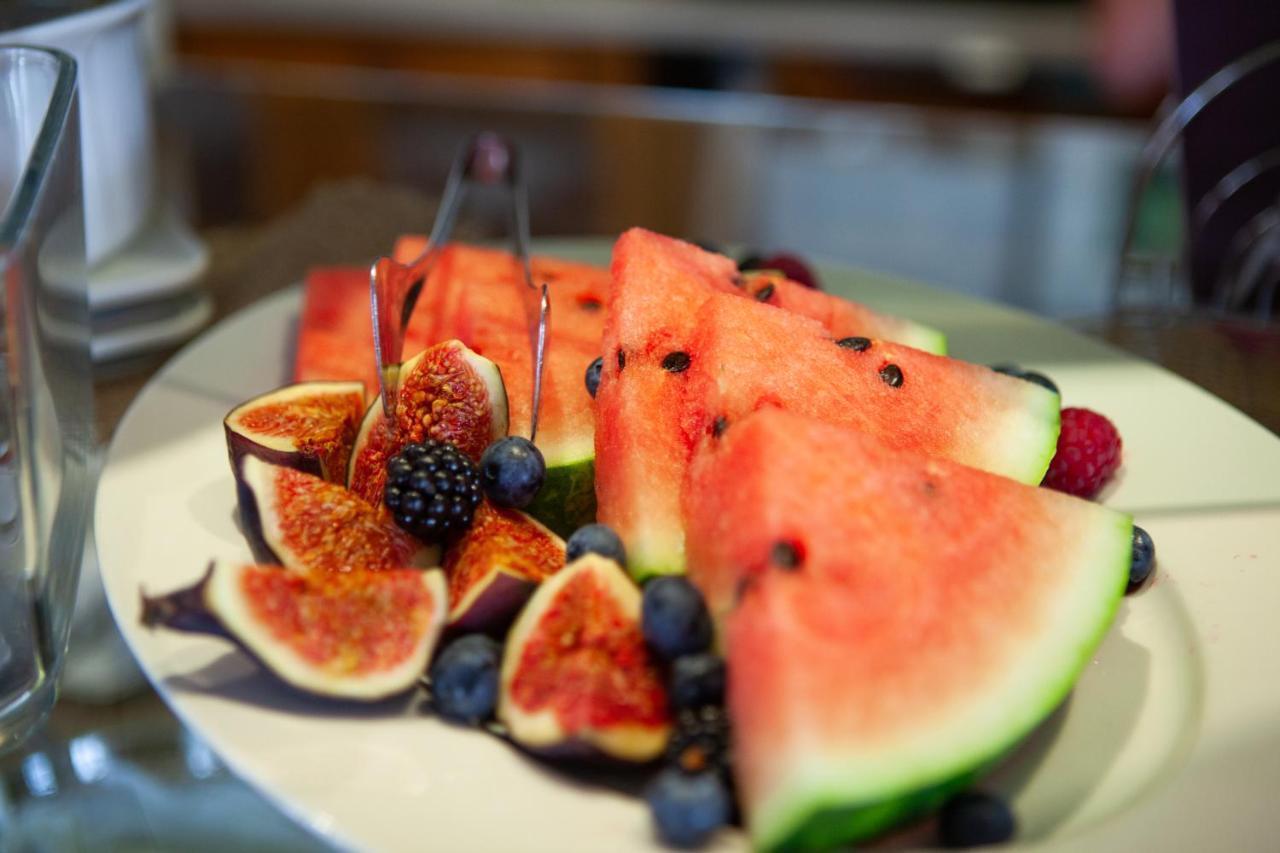 Weinhotel Restaurant Klostermuehle Ockfen ภายนอก รูปภาพ