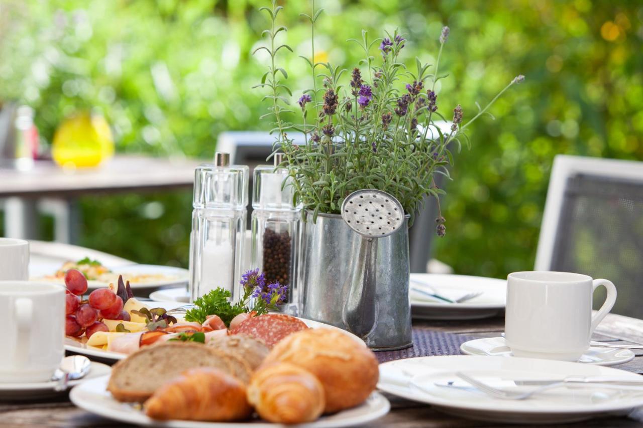 Weinhotel Restaurant Klostermuehle Ockfen ภายนอก รูปภาพ