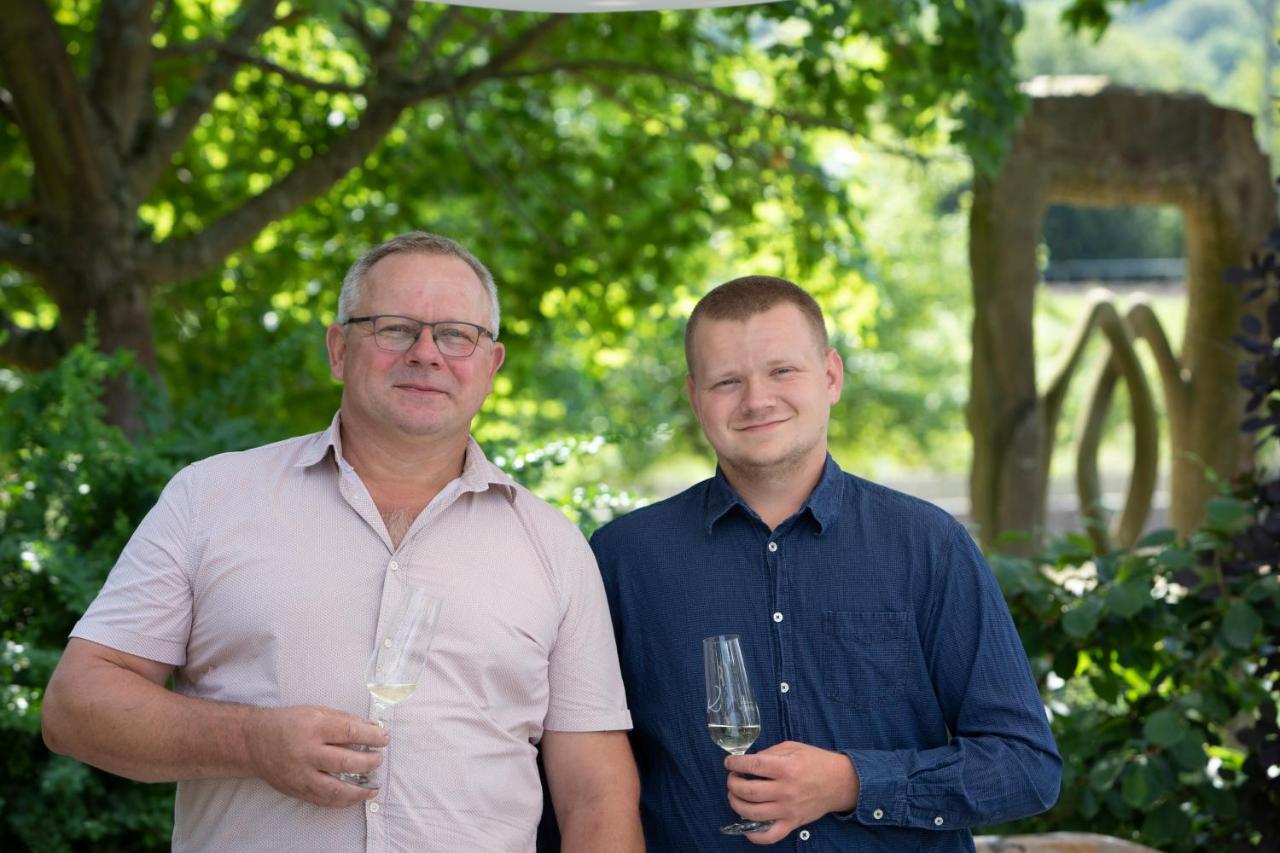 Weinhotel Restaurant Klostermuehle Ockfen ภายนอก รูปภาพ